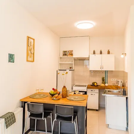 Stare Podgorze Apt - Workspace, Balcony - By Rentujemy Lägenhet