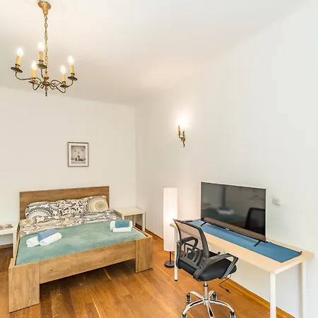 Apartamento Stare Podgorze Apt - Workspace, Balcony - By Rentujemy Cracovia